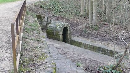 Fontaine de Frère-Jean dans les misérables