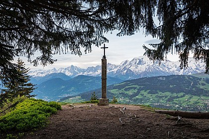 La Croix des Salles