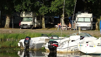 Aire de camping-cars du lac