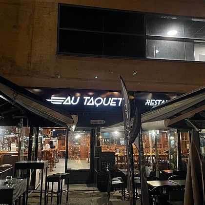 Au Taquet