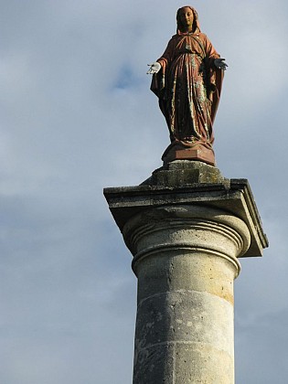 Colonne de la Vierge à Marsas