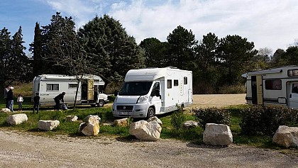 Aire de Services et de Repos à Vallabrègues