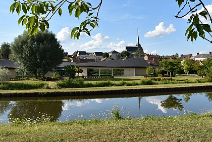 Aire de services pour camping-car Camping d'Ouzouer-sur-trézée