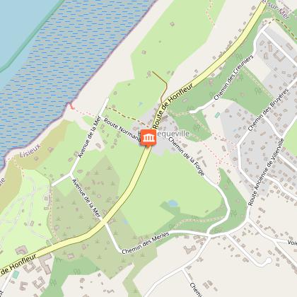 Parking église Saint-Michel d'Hennequeville