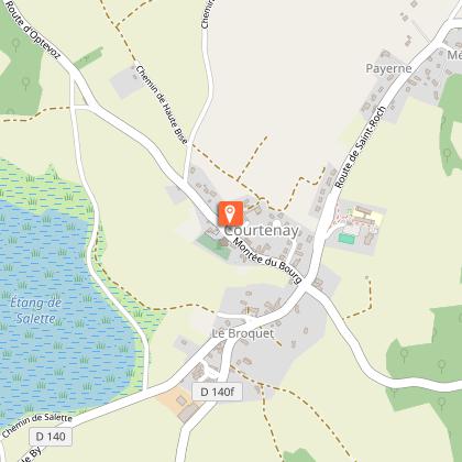 Dauphiné roofs and sawtooth gables of Courtenay