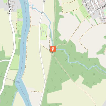 Aire de pique nique - Ancienne voie ferrée de Lussac les Châteaux