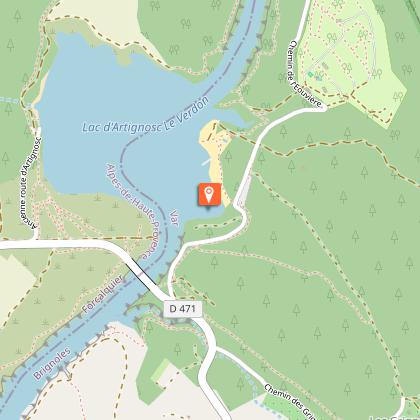 Lake of Artignosc and its shady beaches