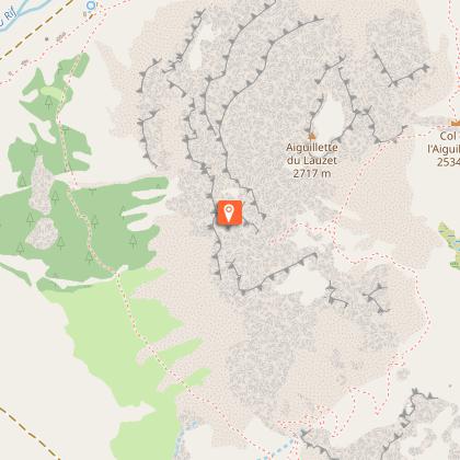 Climbing on the left bank of the Guisane