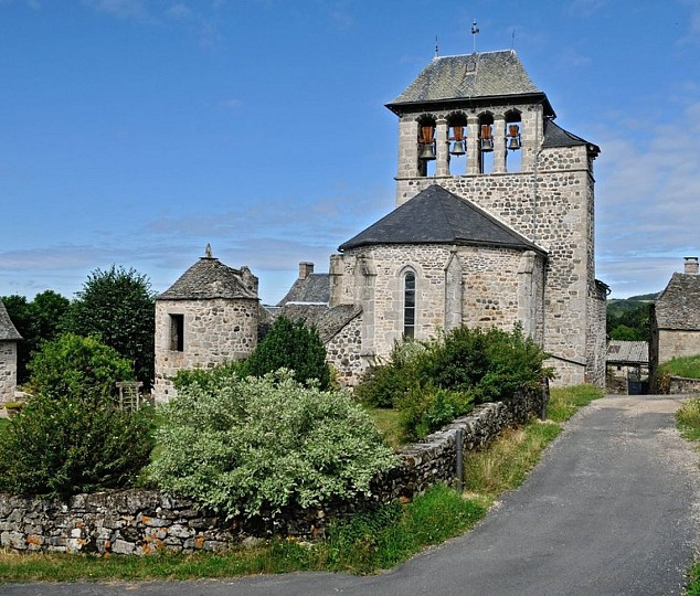 Le chemin des Hauts de Selves