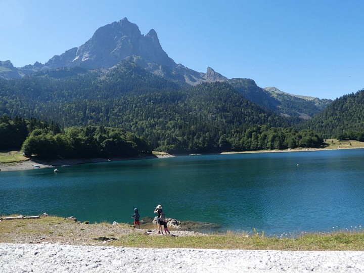 Le lac et le plateau de Bious