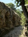 Les vestiges de l'aqueduc romain Vers pont du Gard