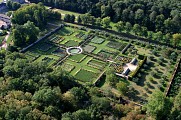 Aux alentours du château de Saint-Jean-de-Beauregard