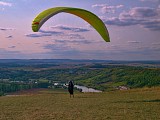 Parapente au décollage depuis le Stromberg