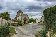 Eglise et croix de mission