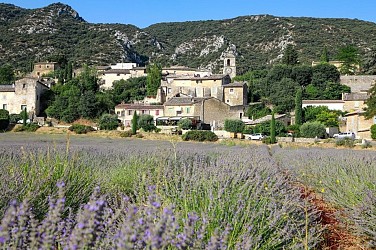 MAUBEC - OPPÈDE-LE-VIEUX - Sur les chemins traversiers