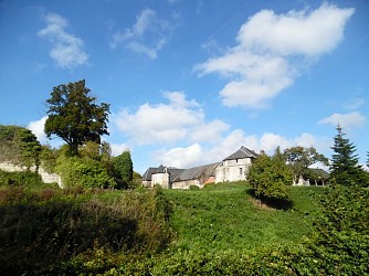 En passant par le bois de la pleure