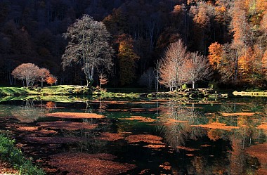 Ayet - Bethmale Lake