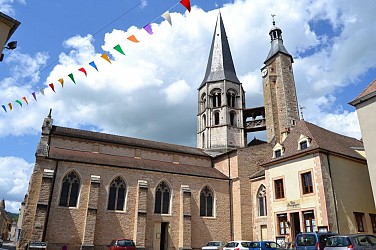 Le Grand Tour du Chalonnais à pied : Etape Saint-Gengoux-le-National à Cormatin
