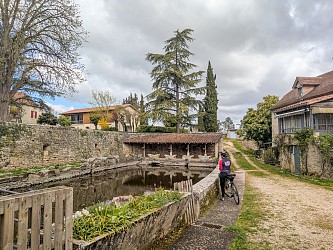 Circuit vélo, des phosphatières du causse à la vallée du Lot