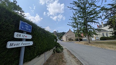 Let’s climb Mont Faucon!