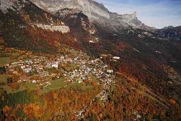 Mountain bike loop around the Plateau d'Assy via Cran