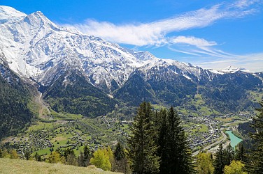 Hike along the Petit Balcon Sud: Les Bossons-Merlet