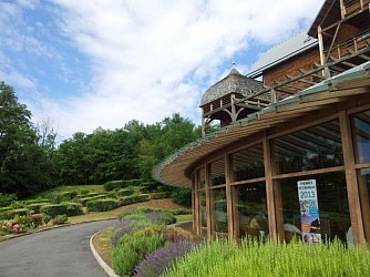 Cransac-les-Thermes, ancienne cité minière et station thermale contemporaine