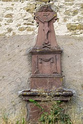 Crosses and oratories circuit