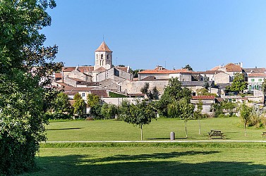 Promenade à Rouillac. Ville entre pierre et nature, Rouillac va vous surprendre !