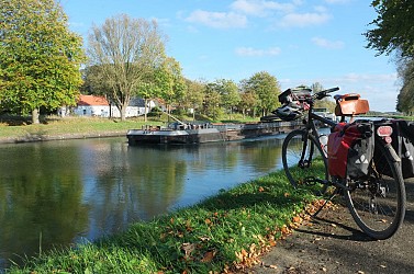 Vers Ath, la cité des Géants