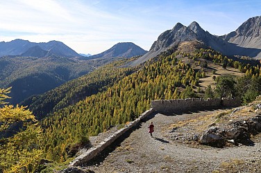 L'ancien fort de la Lausette depuis le Laus