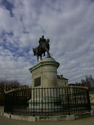 Round trip to the castle while discovering