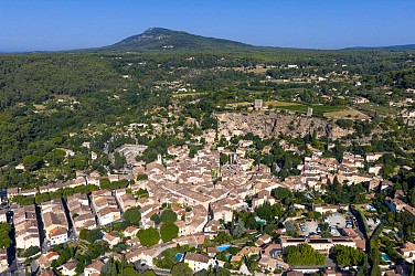 A travers la forêt du Bessillon
