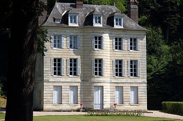 11. Green Bush Trail – Starting point: Les Préaux Town Hall or Saint-Symphorien Town Hall