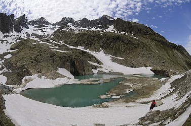 Lac de Belledonne par la cabane du Chazeau