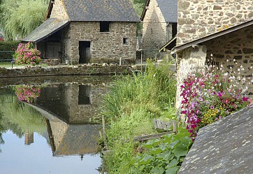 16 DE LA PETITE FORGE A VILLENEUVE