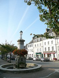 Huelgoat : le Tro Ker (balade du bourg)