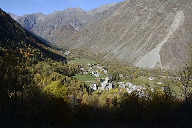 The Pétarel Lakes via Les Portes