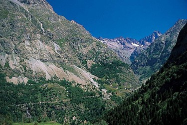 Travers des lacs par l'Alpe du Pin