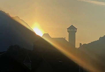 Hike : Around The Castle