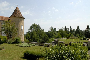Randonnée Blanzaguet-St-Cybard : Entre Bois et Voultron