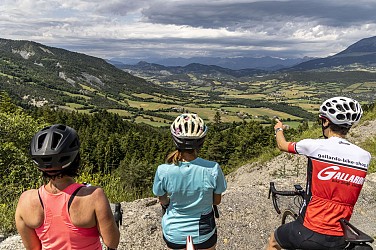 Montée du Col de Charamel par Selonnet