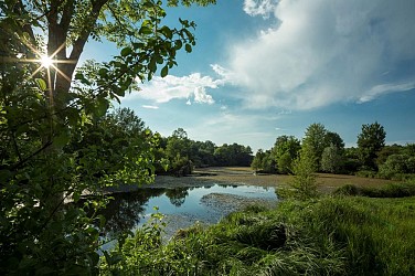 Sentier du Val d’Amby : balade pédestre familiale entre étang, nature préservée et histoire locale