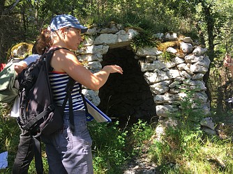 Circuit randonnée  Le château de Roquefixade par les crêtes *