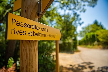 PASSERELLES ENTRE RIVES ET BALCONS