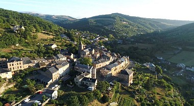 Des villages de Caractères