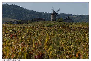 Sous les ailes du moulin