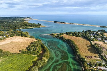 Autour de l'anse du Petit Moulin