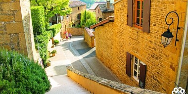 Oingt - De Oingt au col du Châtoux