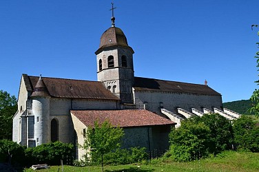 Belvédère du fays, Abbaye de Gigny